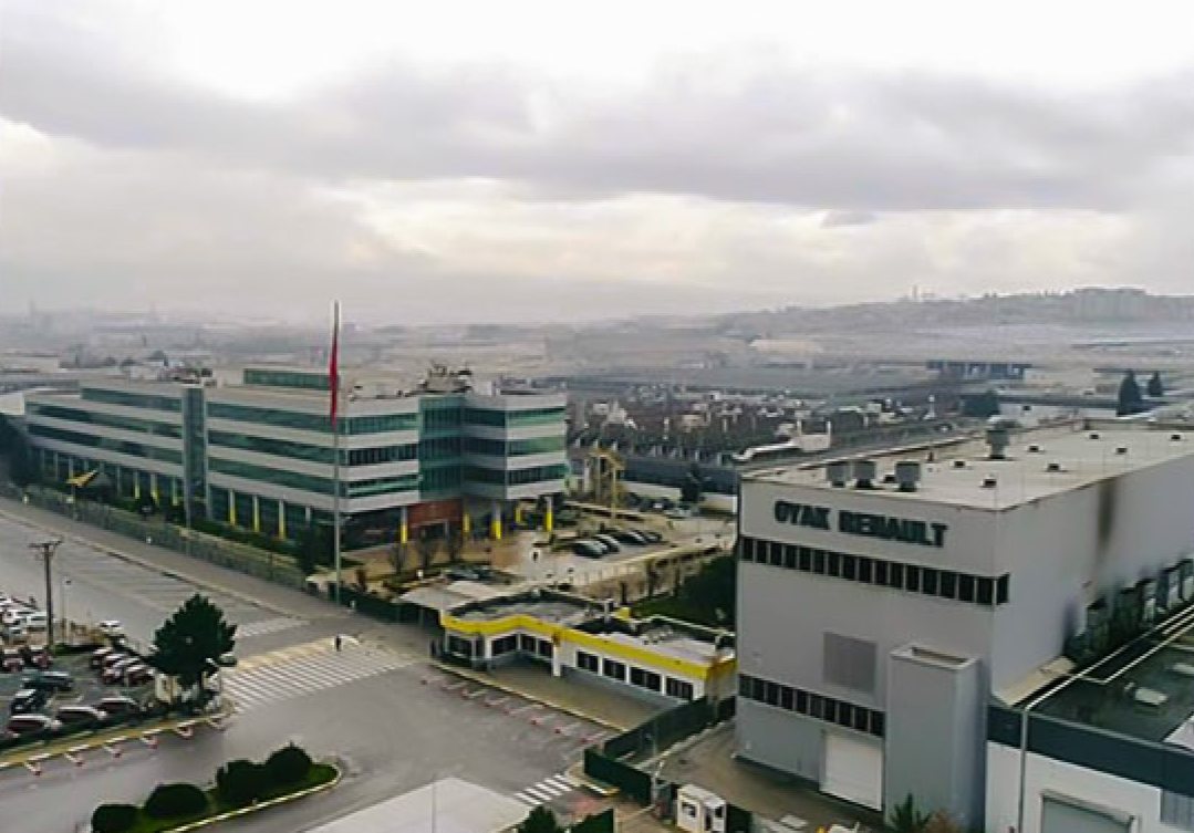 Oyak Renault fabrikası üretim holleri